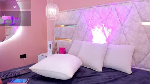 zoe_blosson online show from 06/03/26, 02:14