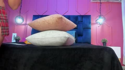 zoe_blosson online show from 06/23/26, 07:23