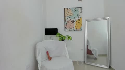 ZOE  online show from 03/25/26, 08:15