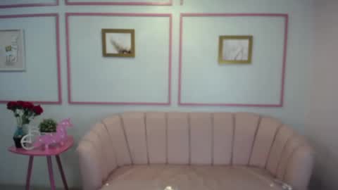 zoe_ch_ online show from 03/07/25, 09:48