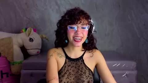 zoe_ch_ online show from 06/23/26, 03:04