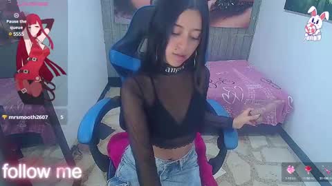 Snapshot of zoe_connor19 chatting on 01/28/25, 09:19 Z O E online show from 01/28/25, 09:19