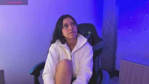 Snapshot of zoe_connor19 chatting on 09/18/25, 08:44 Z O E online show from 09/18/25, 08:44