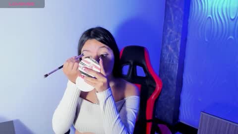 Snapshot of zoe_connor19 chatting on 10/23/25, 09:24 Z O E online show from 10/23/25, 09:24