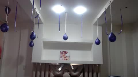 Snapshot of zoe_connor19 chatting on 11/23/25, 12:38 Z O E online show from 11/23/25, 12:38