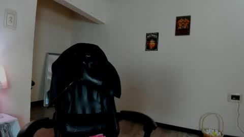 zoe_dear online show from 04/30/26, 10:03
