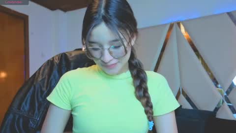 zoe_dear online show from 06/03/26, 02:08
