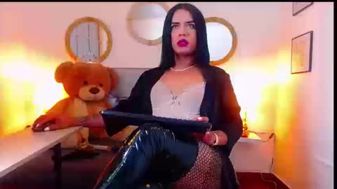 zoe_hecate online show from 09/27/25, 12:04