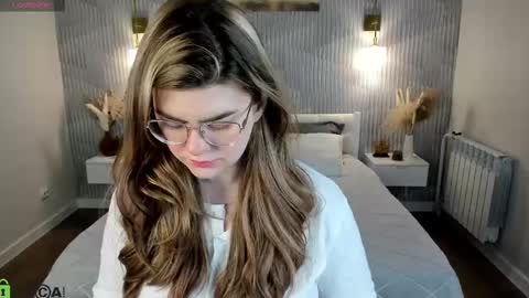 Snapshot of zoe_j0y chatting on 02/17/26, 01:46 Zoe online show from 02/17/26, 01:46