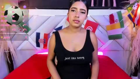 Snapshot of zoe_johnsonn1 chatting on 07/08/26, 10:14 Zoey online show from 07/08/26, 10:14