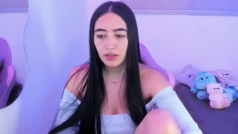 zoe_jones7 online show from 02/17/26, 04:09