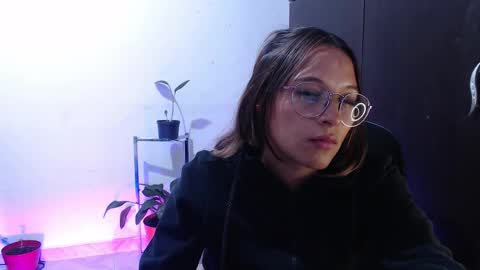 ZOE online show from 11/28/25, 02:58