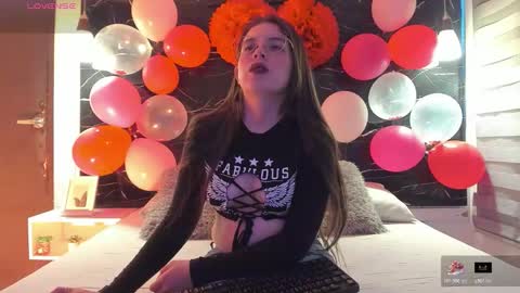 Zoe online show from 02/16/26, 11:50