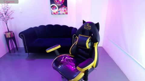 zoe  online show from 05/09/26, 12:32