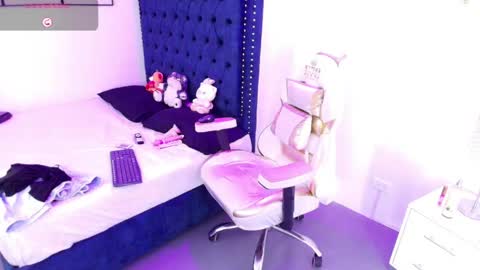 zoe  online show from 05/16/26, 07:45
