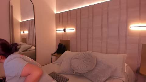 zoe_mhendez online show from 02/10/26, 11:36