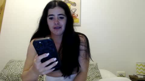 Snapshot of zoe_mill33r chatting on 12/20/24, 09:50 Zoe online show from 12/20/24, 09:50