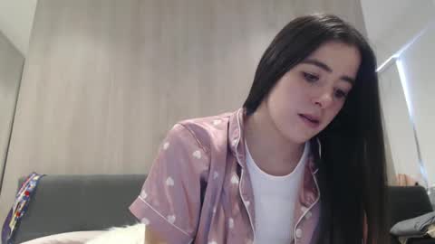 Snapshot of zoe_mill33r chatting on 09/09/25, 06:07 Zoe online show from 09/09/25, 06:07