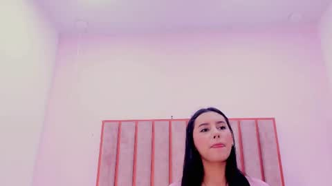 Snapshot of zoe_monrow chatting on 06/12/26, 12:37 Zoe Monrow online show from 06/12/26, 12:37