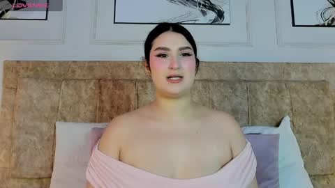 zoe_moon__ online show from 04/15/26, 11:50