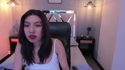 zoe_moreau online show from 02/19/26, 08:16