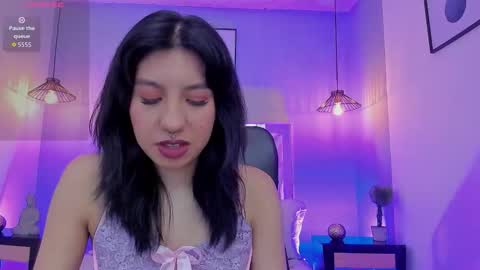 zoe_moreau online show from 03/25/26, 08:04