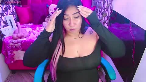 zoe_naughty22 online show from 04/29/26, 03:32