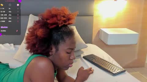 Zoe Novakk  online show from 10/21/25, 04:19