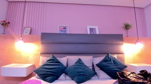 Zoe Novakk  online show from 11/05/25, 01:55