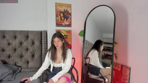 Snapshot of zoe_olsen__ chatting on 02/01/25, 04:22 Zoe Olsen online show from 02/01/25, 04:22