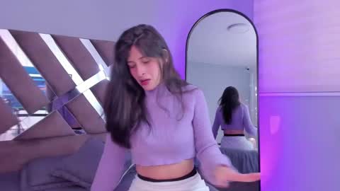 Snapshot of zoe_olsen__ chatting on 02/18/25, 01:00 Zoe Olsen online show from 02/18/25, 01:00