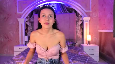 Snapshot of zoe_pettite_ chatting on 02/28/25, 02:31 zoe_pettite_ online show from 02/28/25, 02:31