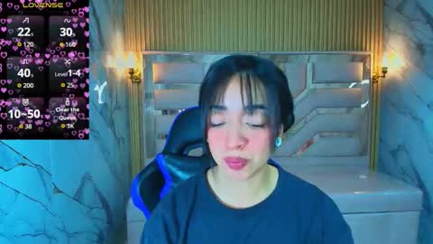 Zoe  online show from 12/18/25, 03:12