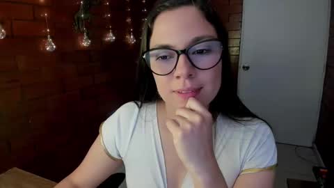 Zoe  online show from 02/25/25, 04:31
