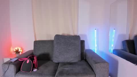 Zoe online show from 03/03/25, 01:10