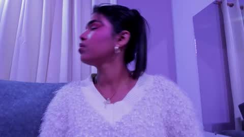 Zoe online show from 09/28/25, 03:01