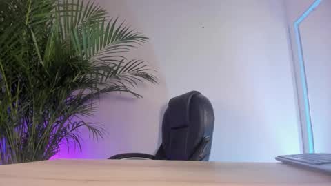 Zoe online show from 02/18/26, 05:14