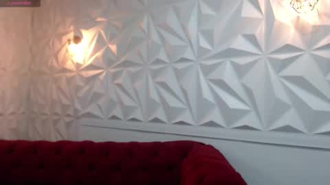 Zoe online show from 11/12/25, 03:56