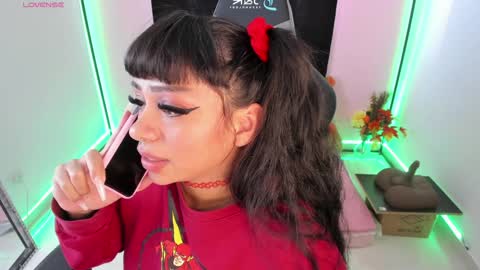 zoe_sullivan_ online show from 12/28/24, 12:35