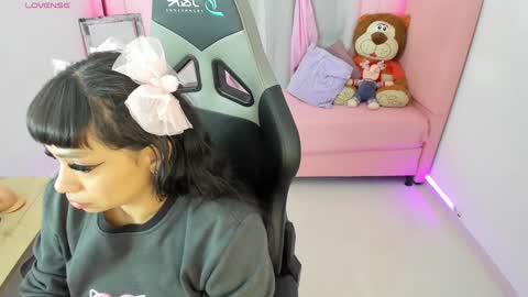 zoe_sullivan_ online show from 01/24/25, 09:49