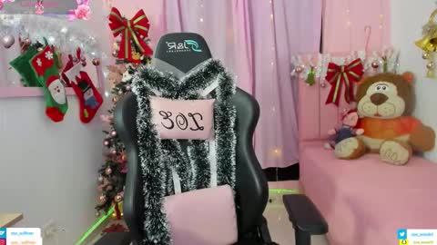 zoe_sullivan_ online show from 11/27/25, 09:44