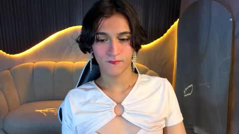 Zoe online show from 12/18/25, 07:53