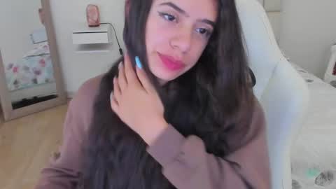 Snapshot of zoe_turnner_18 chatting on 02/10/25, 05:41 Zoe online show from 02/10/25, 05:41