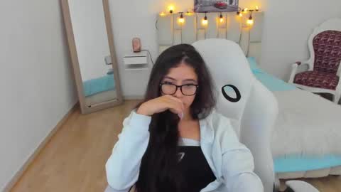 Snapshot of zoe_turnner_18 chatting on 02/14/25, 02:23 Zoe online show from 02/14/25, 02:23