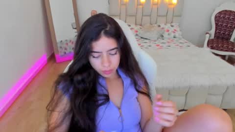 Snapshot of zoe_turnner_18 chatting on 02/24/25, 05:31 Zoe online show from 02/24/25, 05:31