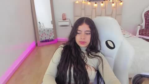 Snapshot of zoe_turnner_18 chatting on 03/05/25, 05:39 Zoe online show from 03/05/25, 05:39