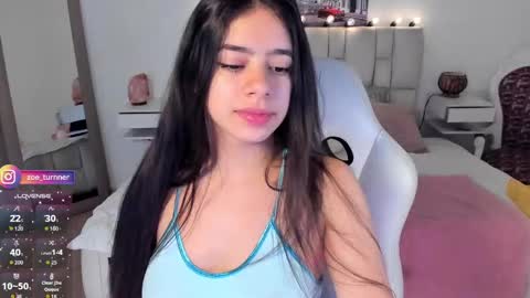 Snapshot of zoe_turnner_18 chatting on 09/13/25, 11:32 Zoe online show from 09/13/25, 11:32