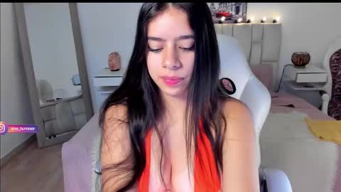 Snapshot of zoe_turnner_18 chatting on 09/19/25, 11:44 Zoe online show from 09/19/25, 11:44