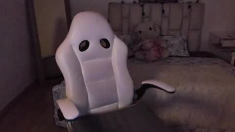 Snapshot of zoe_turnner_18 chatting on 11/16/25, 02:33 Zoe online show from 11/16/25, 02:33