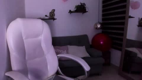 Snapshot of zoe_turnner_18 chatting on 11/23/25, 02:06 Zoe online show from 11/23/25, 02:06